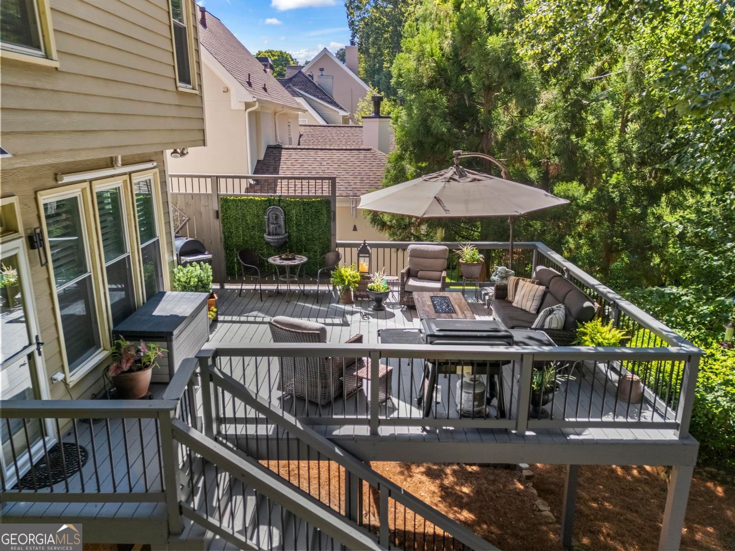 Alpharetta, Georgia 30005, United States, 4 Bedrooms Bedrooms, ,5 BathroomsBathrooms,Residential,Active,200339