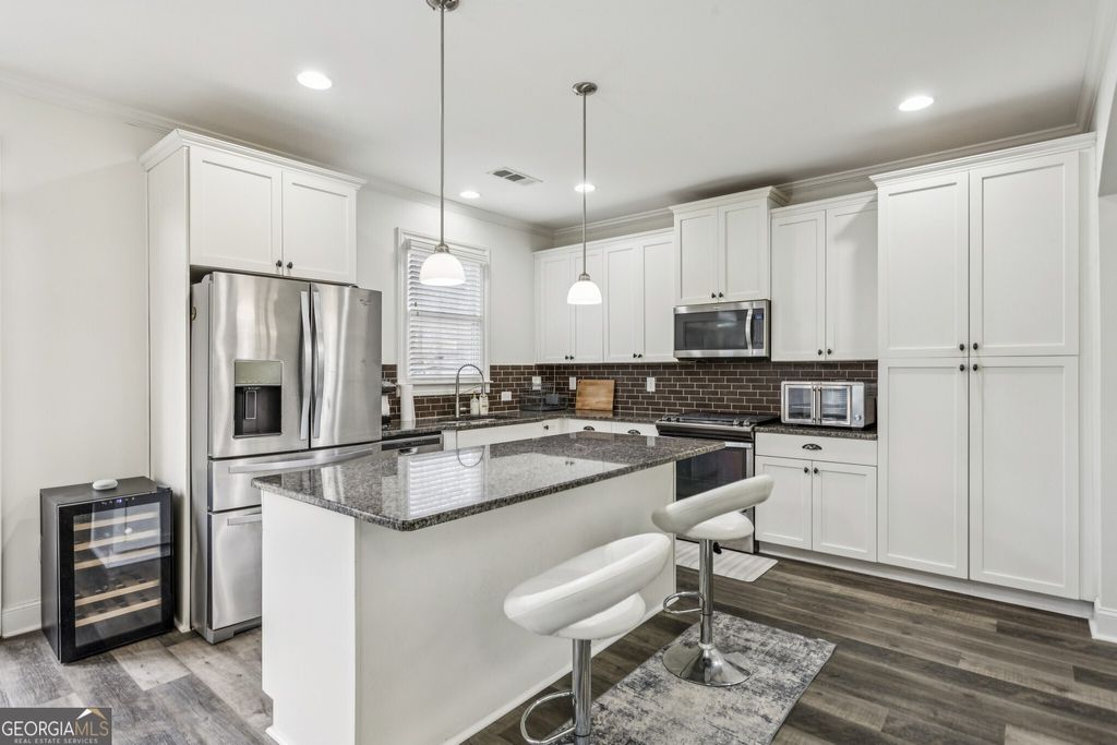 Photo of 2118 Garrison Way NW, Atlanta, GA 30318 (MLS # 10694637)