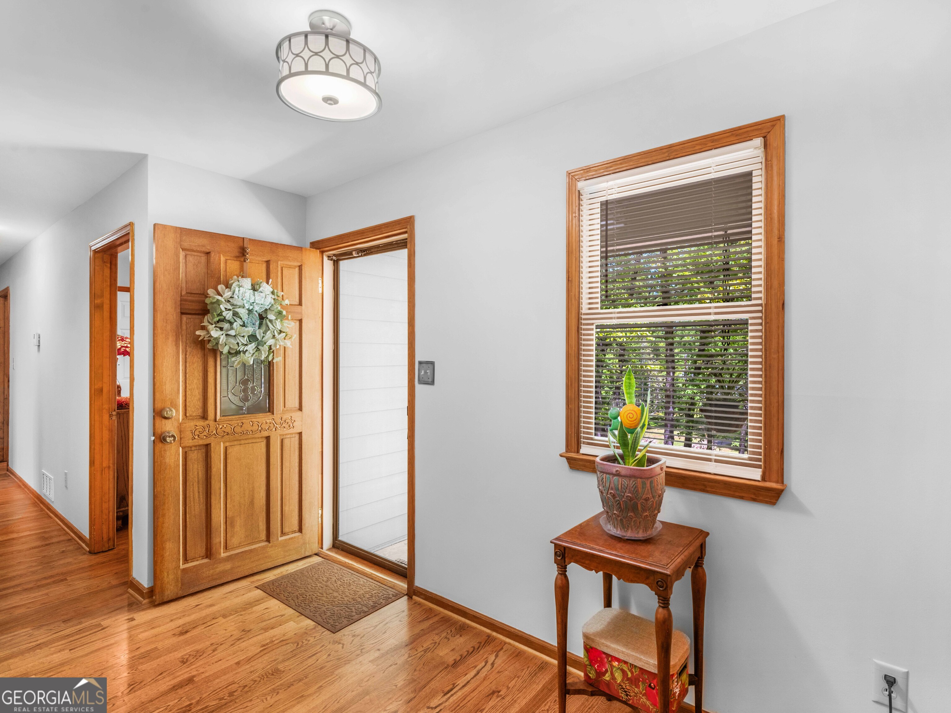 50 Ridgeview DR
