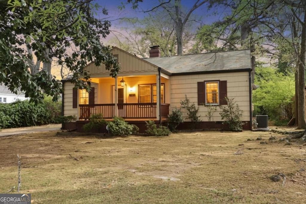 Photo of 1951 Dresden Drive NE, Brookhaven, GA 30319 (MLS # 10726500)