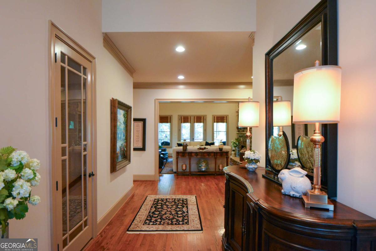 4880 Cecilia SQ