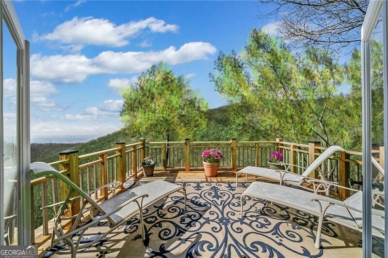 1043 Deer Run RDG