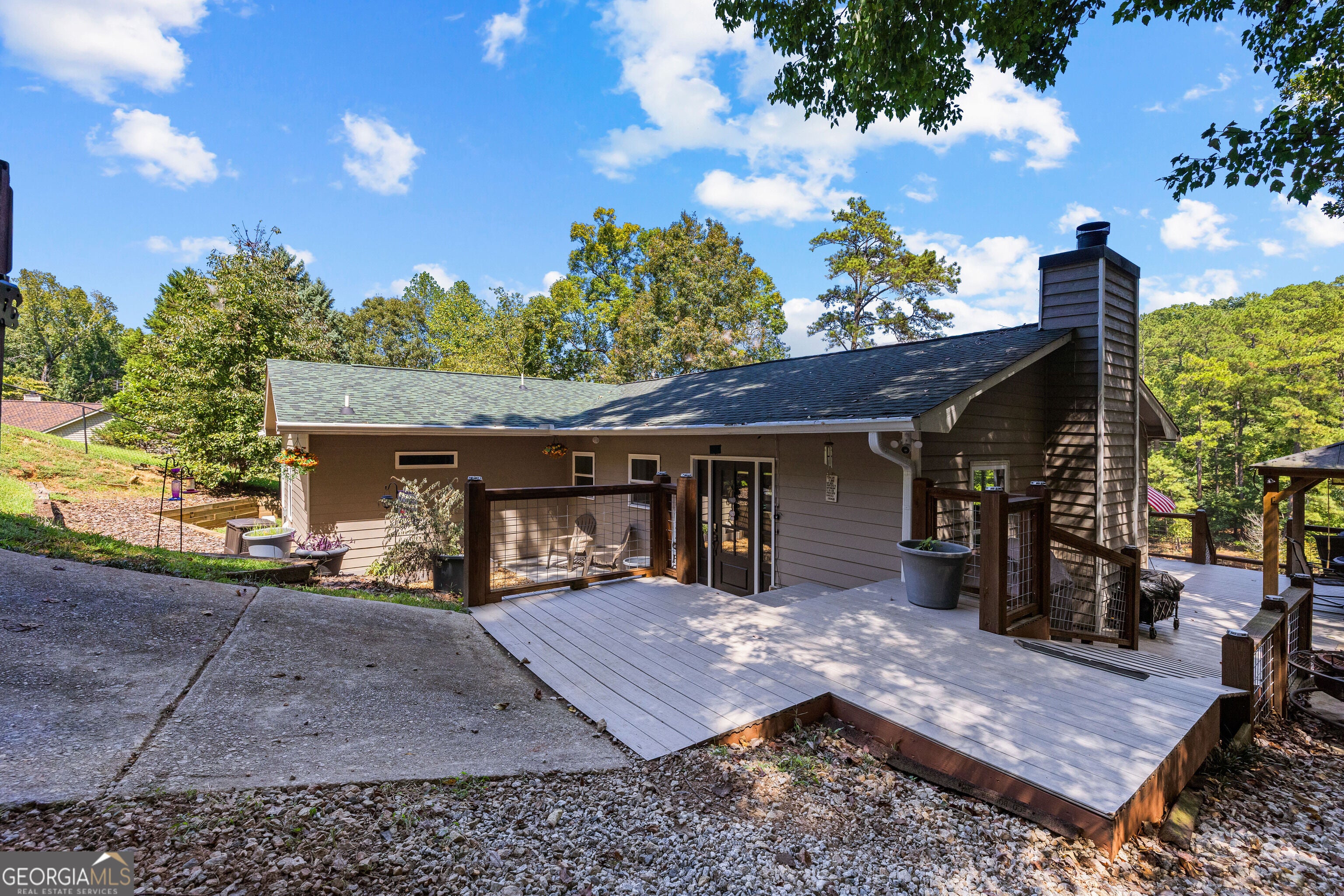 780 Eagle DR