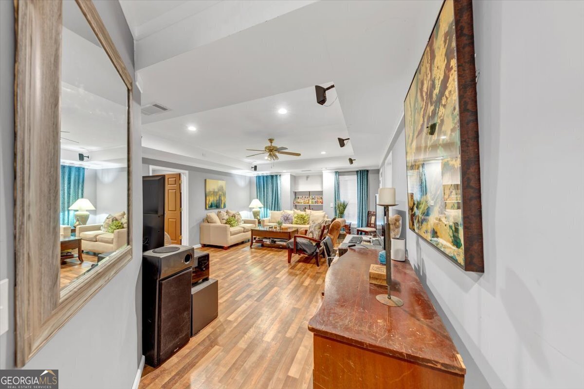 5679 Coopers Glen CT SW