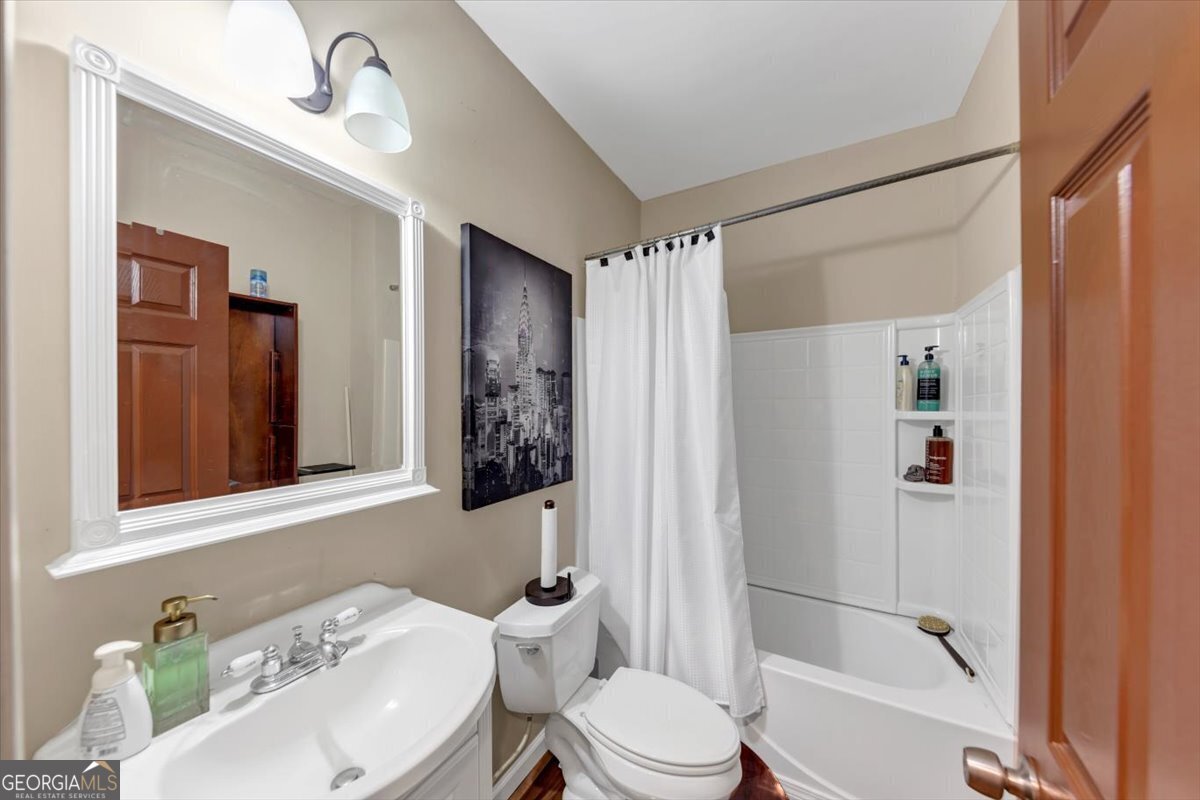 5679 Coopers Glen CT SW