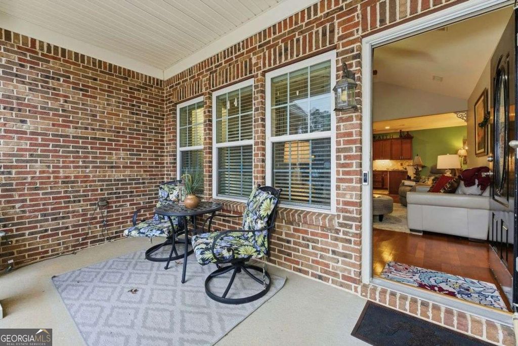 Photo of 995 Savannah Commons Drive NE #6, Kennesaw, GA 30144 (MLS # 10680455)