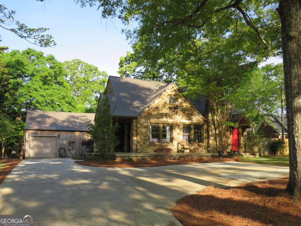 Photo of 607 N College Street, Cedartown, GA 30125 (MLS # 10736993)