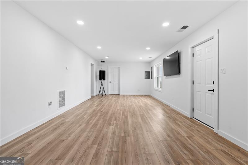 The Summit At Sweat Mountain - Residential