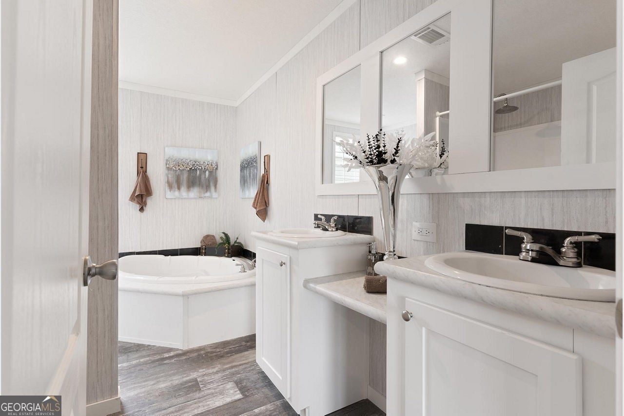 68 McLean RD