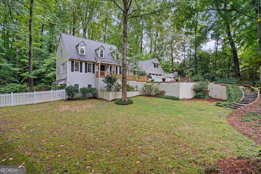 Photo of 260 Burdette Road NW, Sandy Springs, GA 30327 (MLS # 10869731)