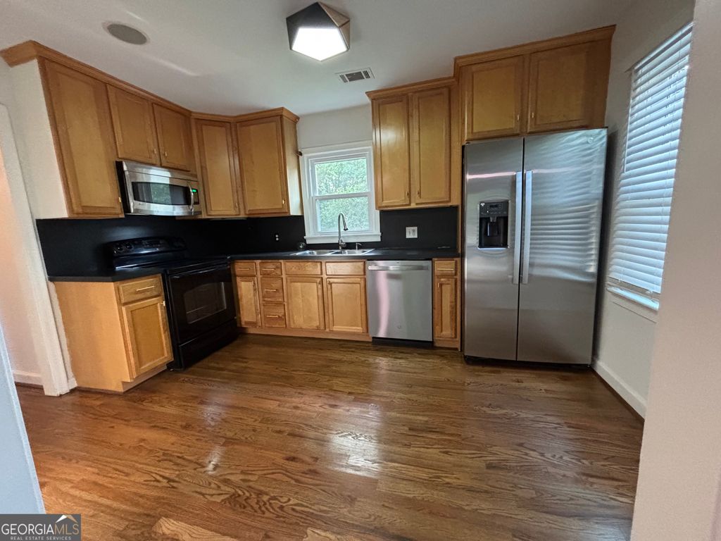 Photo of 1920 Linwood AVE, Atlanta, GA 30344 (MLS # 10794798)