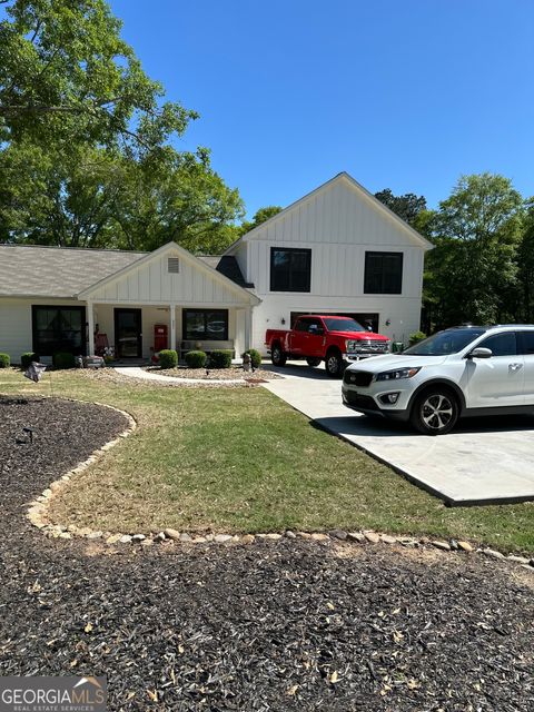 227 Martin Luther King Jr Drive, Winder, GA 30680 - #: 10501939