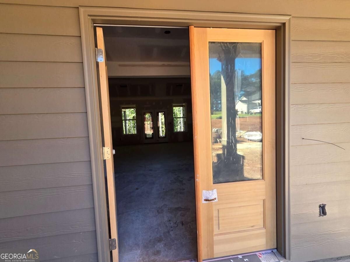 335 Meadows DR