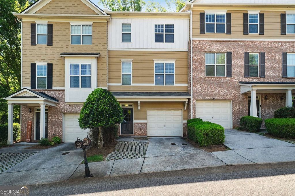 Photo of 1798 Oakbrook Lane NW #8, Kennesaw, GA 30152 (MLS # 10796391)