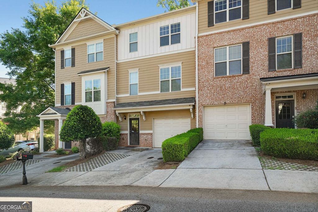 Photo of 1798 Oakbrook Lane NW #8, Kennesaw, GA 30152 (MLS # 10796391)