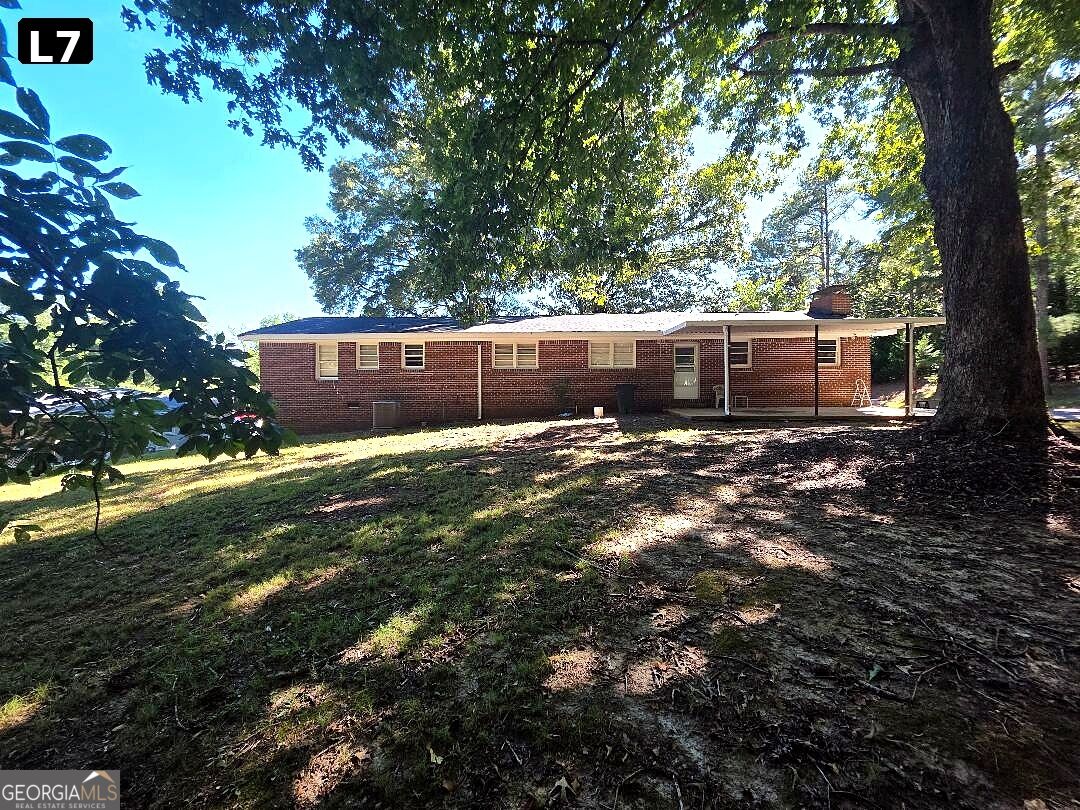 411 Dewberry LN SE