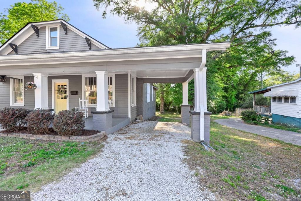 Photo of 201 Oak Street, Hogansville, GA 30230 (MLS # 10801973)