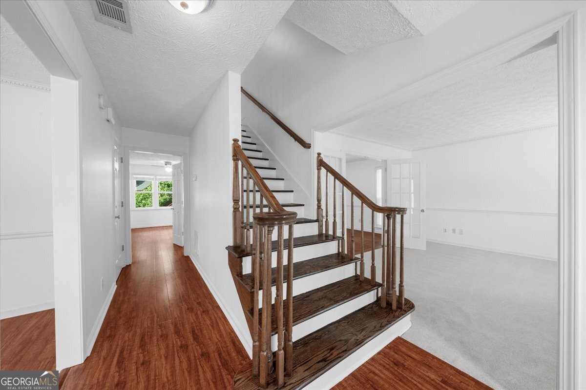 1410 Kingfield DR