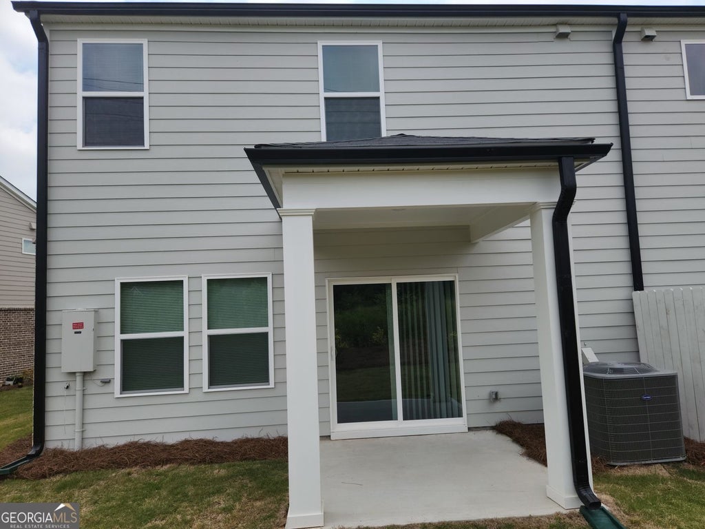 Photo of 1050 Sunny Lake Drive, Lawrenceville, GA 30043 (MLS # 10835346)
