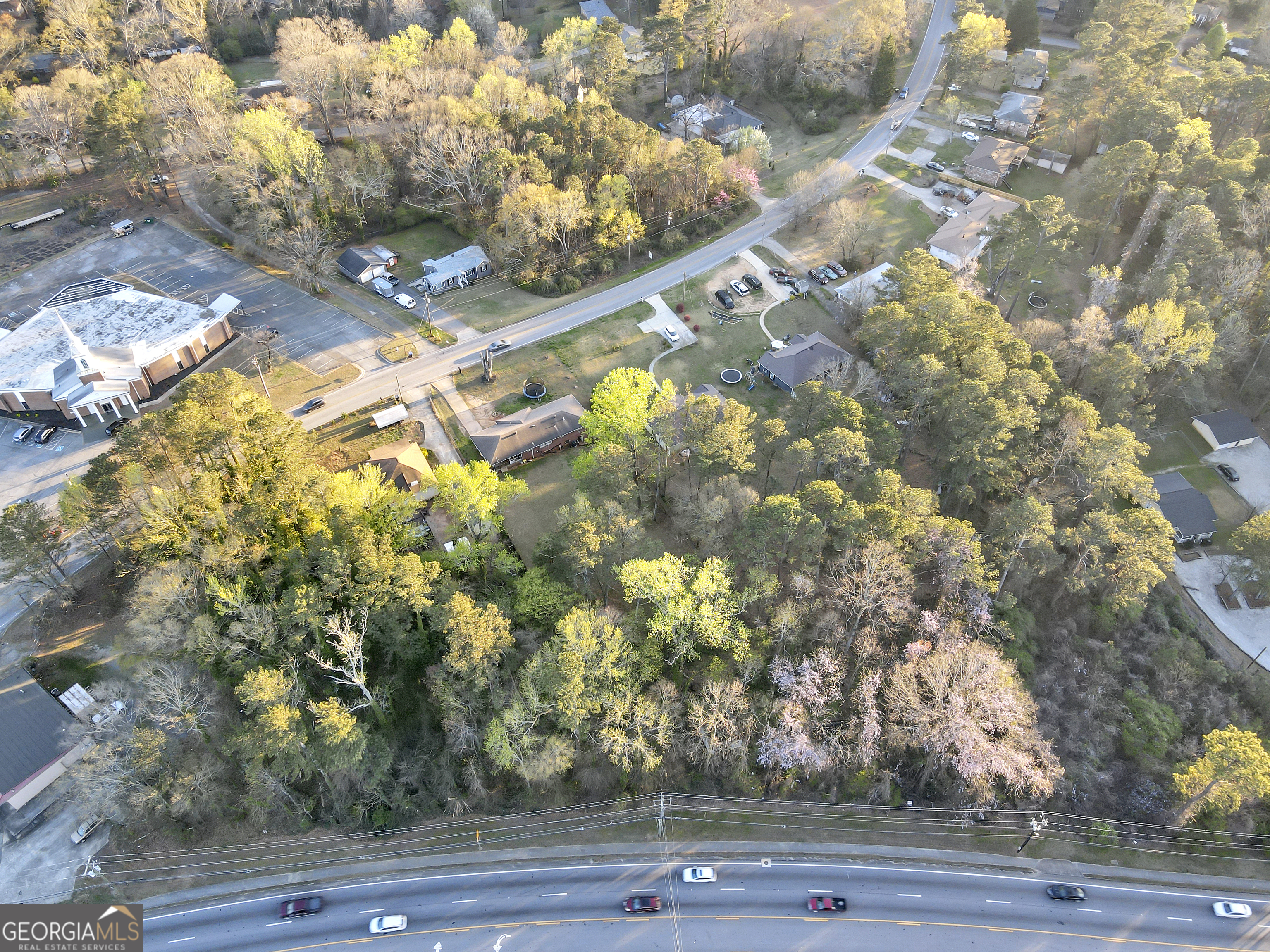 1587 Veterans Memorial HWY SW