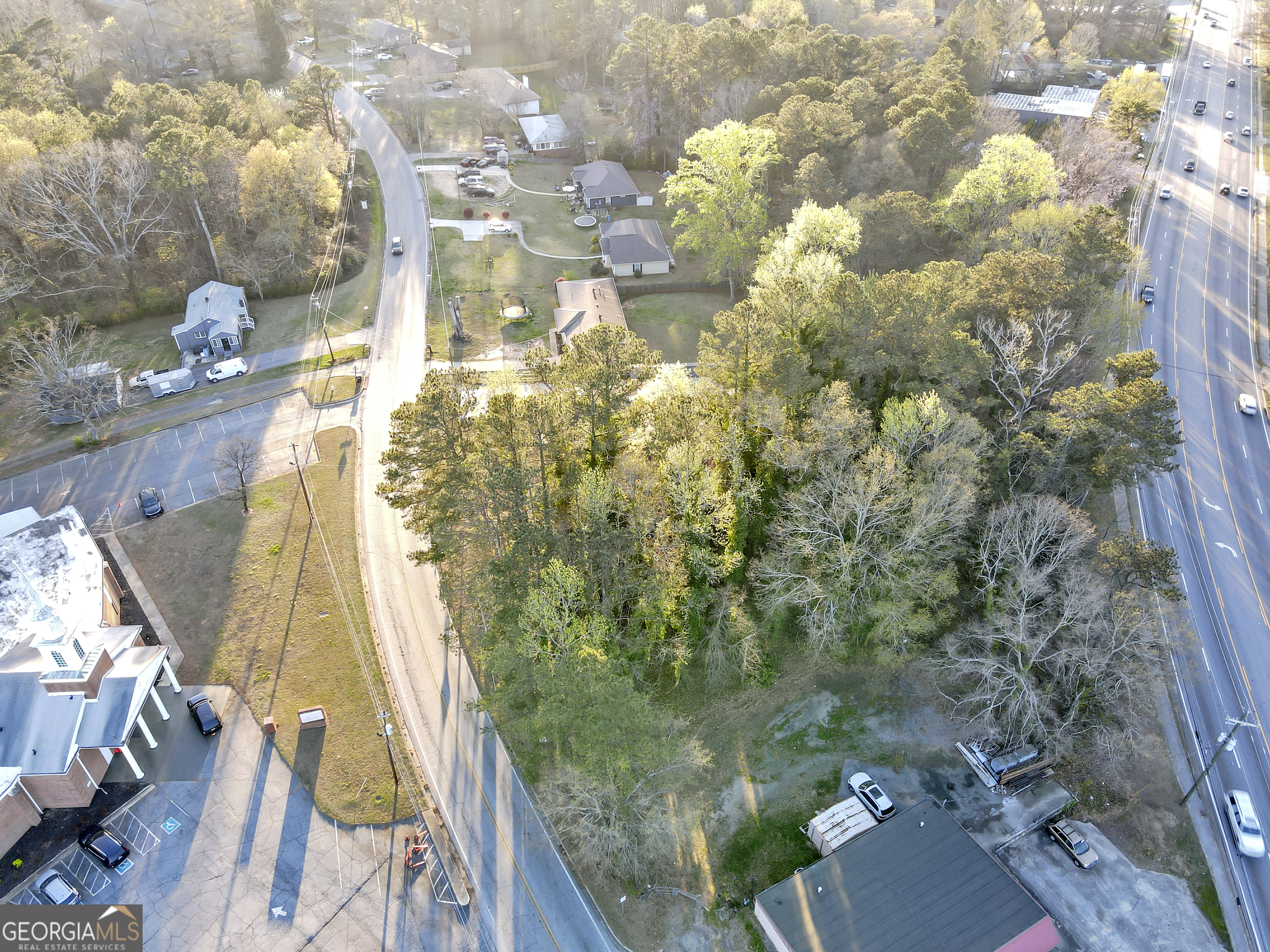 1587 Veterans Memorial HWY SW