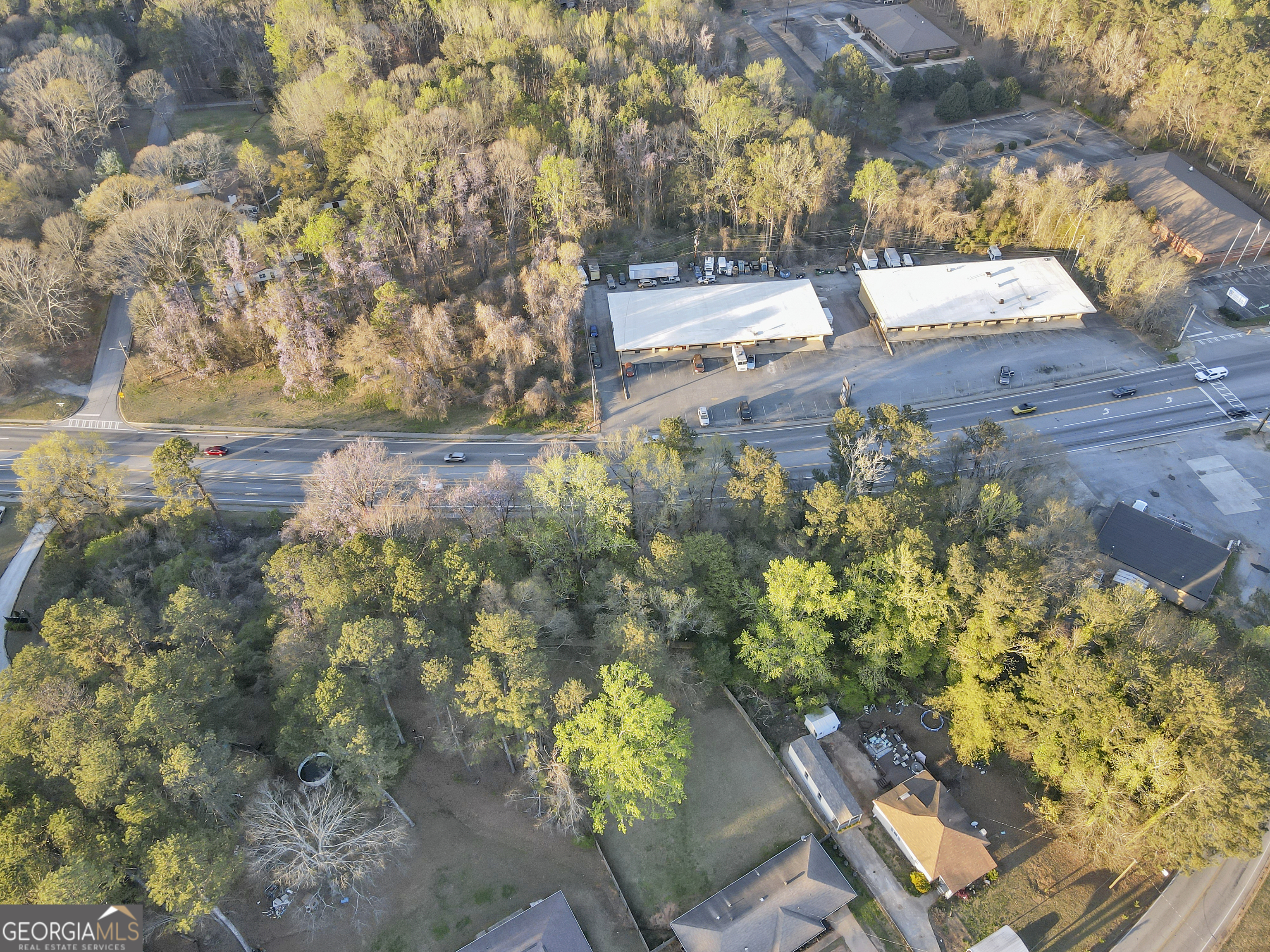 1587 Veterans Memorial HWY SW