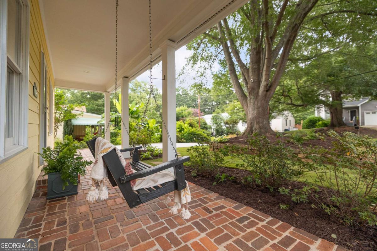 212 Ridgeland AVE