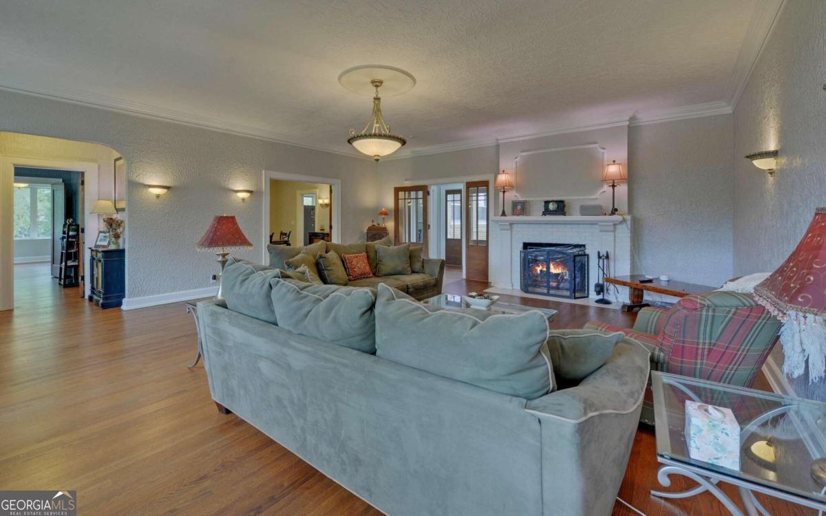 2465 Blue Ridge DR