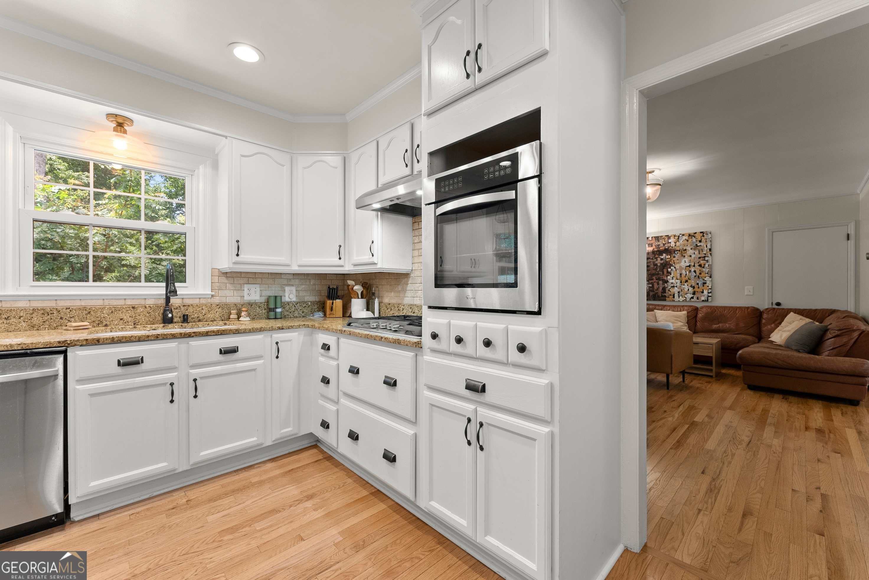 660 Crestview TER