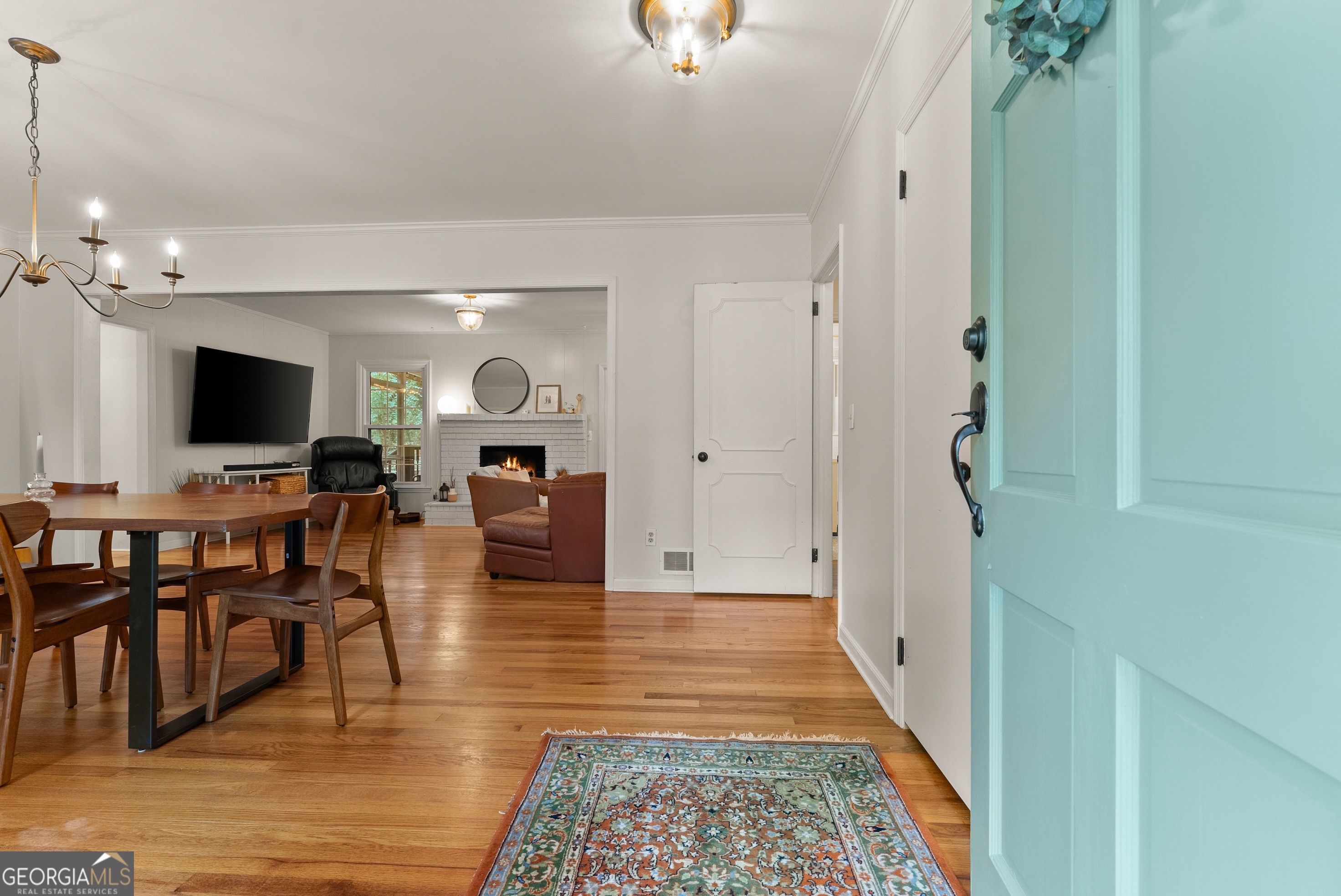 660 Crestview TER