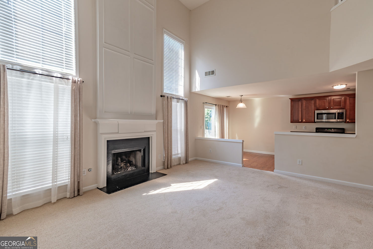 Cumming, Georgia 30040, United States, 3 Bedrooms Bedrooms, ,3 BathroomsBathrooms,Residential,Active,199119