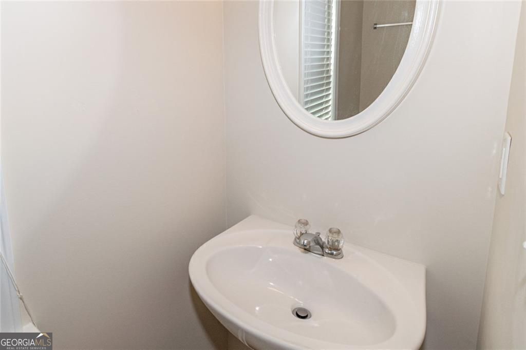 Cumming, Georgia 30040, United States, 3 Bedrooms Bedrooms, ,3 BathroomsBathrooms,Residential,Active,199119