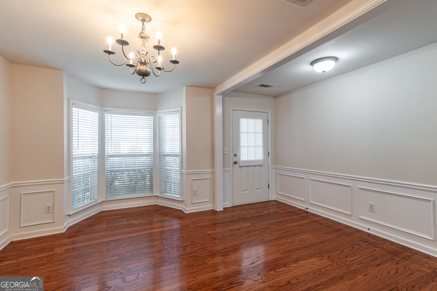 3595 Moor Pointe DR