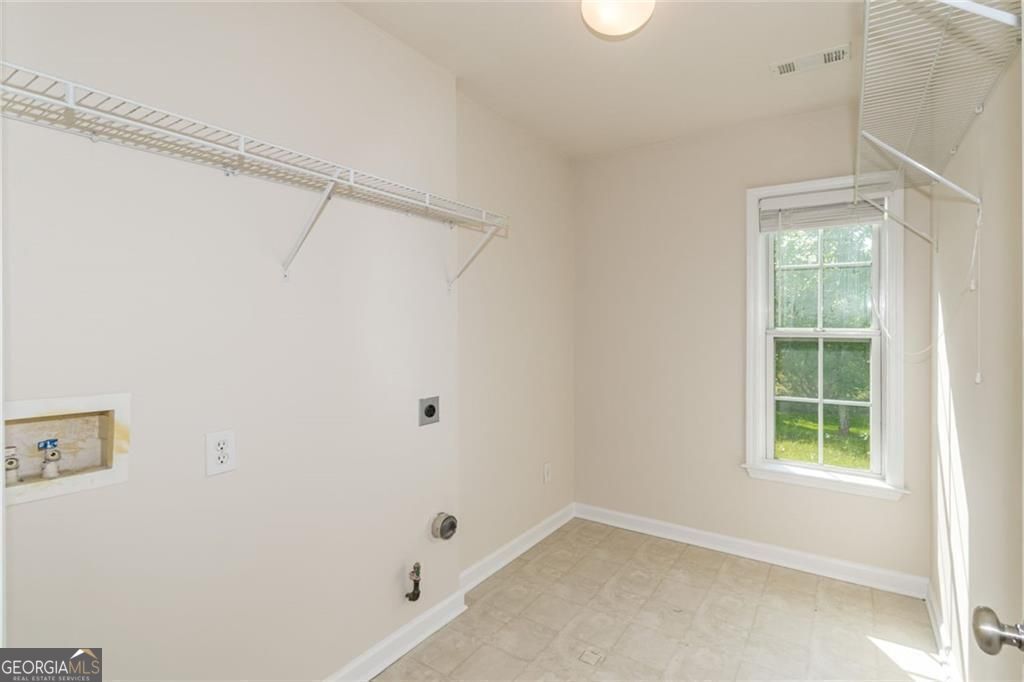 Cumming, Georgia 30040, United States, 3 Bedrooms Bedrooms, ,3 BathroomsBathrooms,Residential,Active,199119