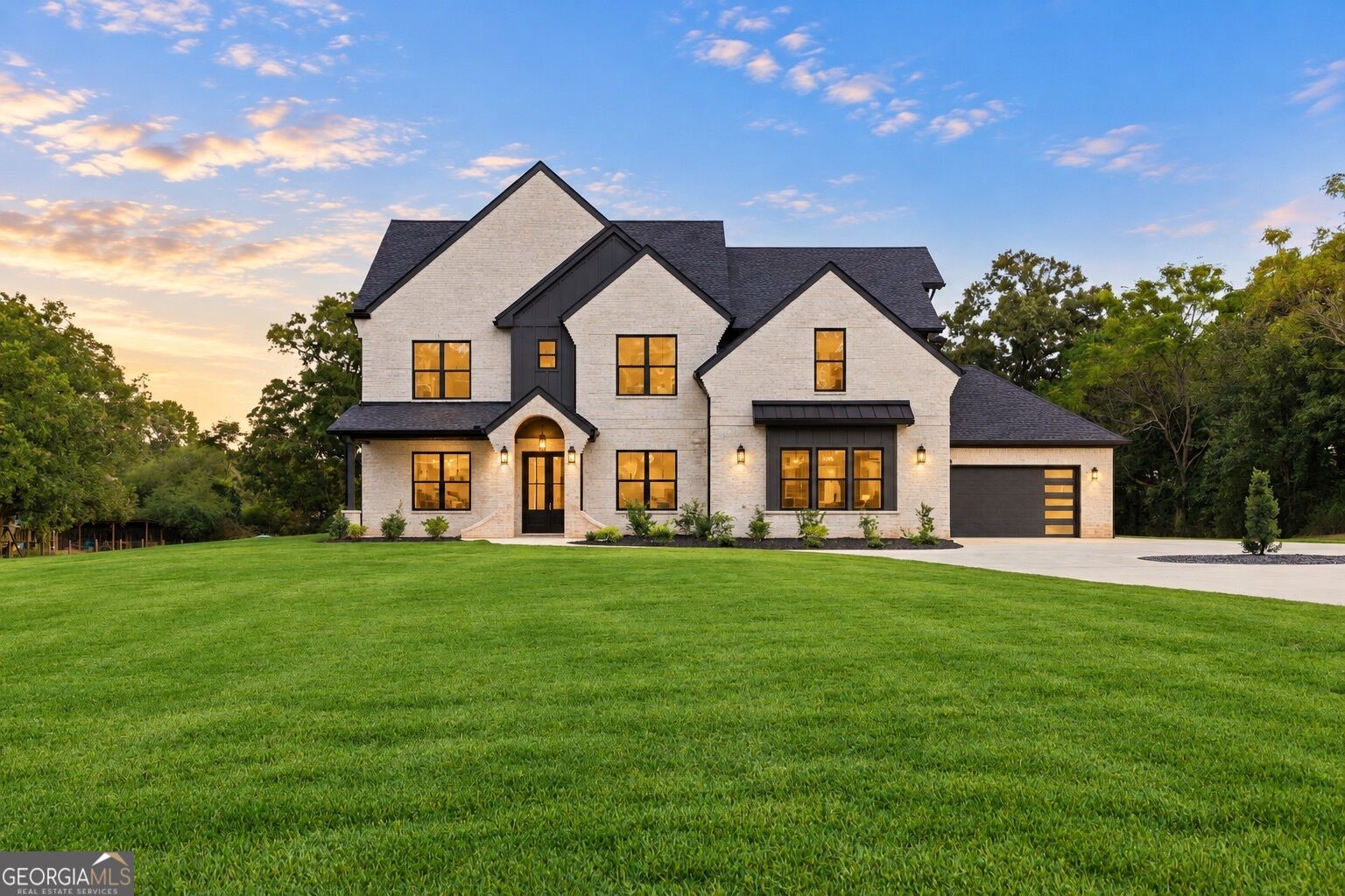931 Stewart RD
