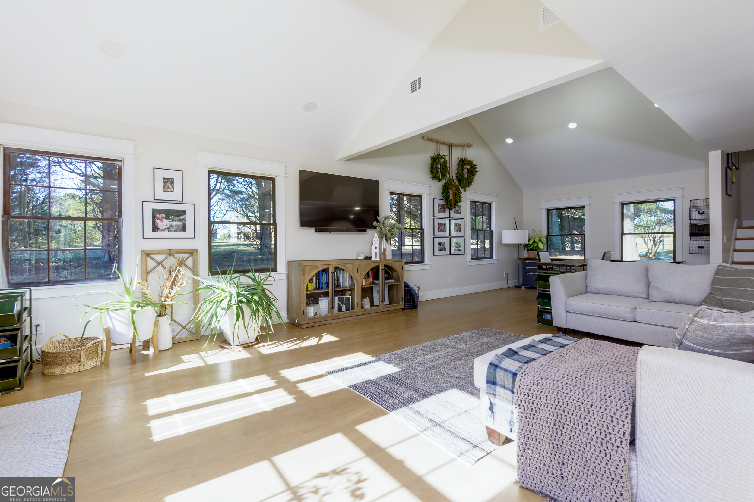 Cumming, Georgia 30041, United States, 4 Bedrooms Bedrooms, ,3 BathroomsBathrooms,Residential,Active,84649