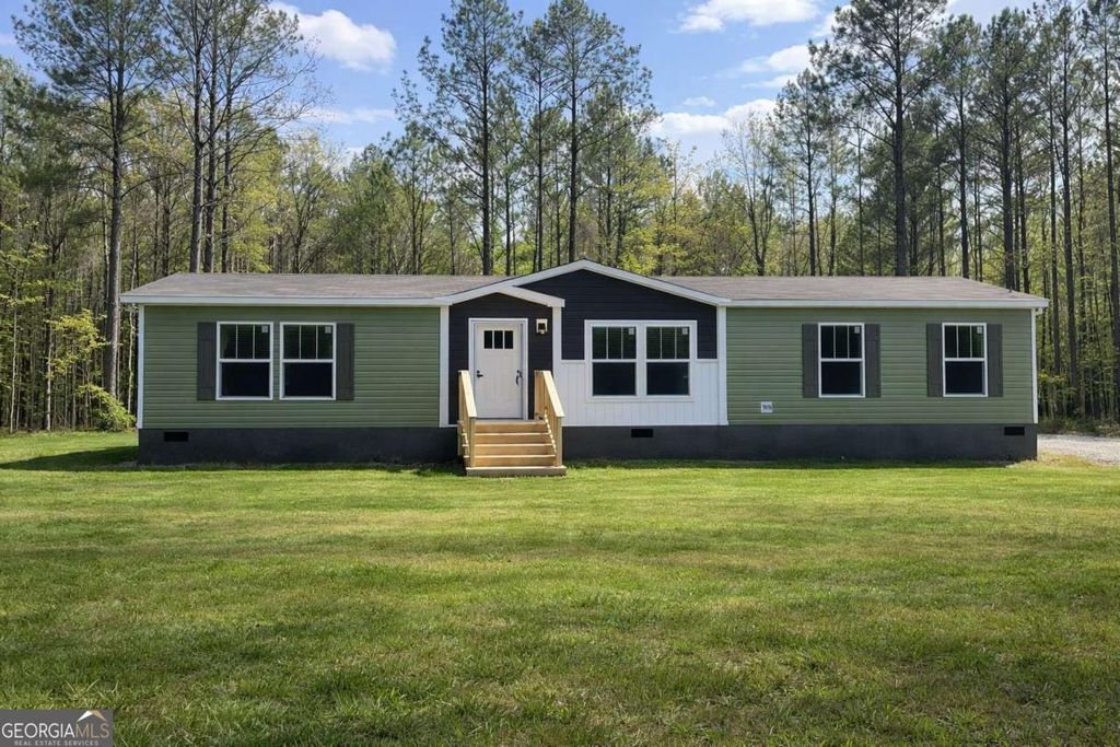 Photo of 132 Lakeshore Drive, Eatonton, GA 31024 (MLS # 10716098)