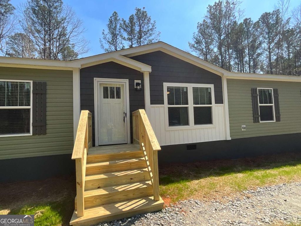 Photo of 132 Lakeshore Drive, Eatonton, GA 31024 (MLS # 10716098)