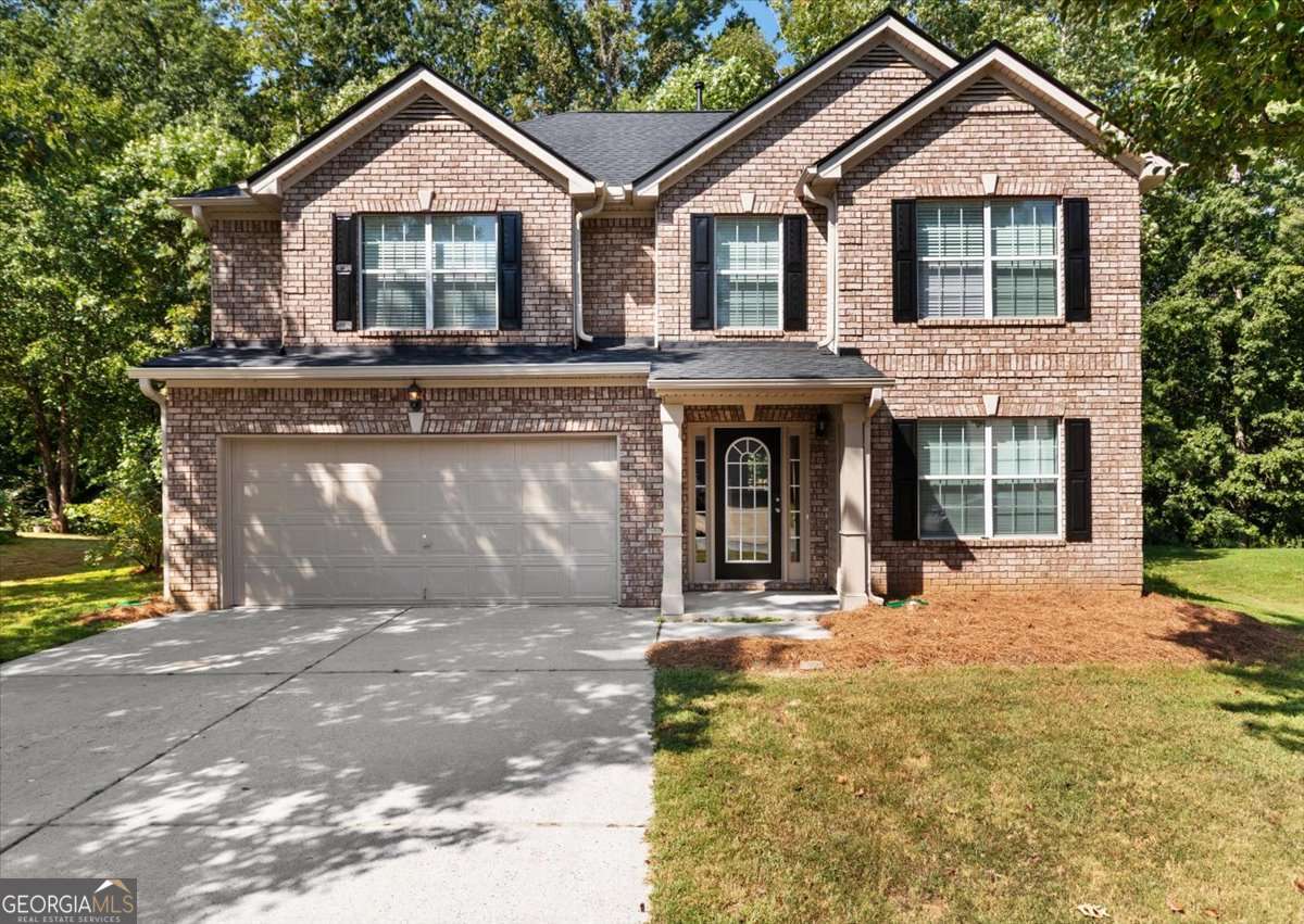 Beautiful home for sale in Dallas, Georgia! This property is in move-in condition and features stainless steel appliances, a stylish backsplash, and updated fixtures in neutral colors. Located in a great school district, the master suite includes a garden tub, dual vanities, a separate shower, and His & Her closets, all topped with double treyed ceilings. The yard is level and fully fenced, situated within a Swim/Tennis community. Don't miss out on this opportunity!