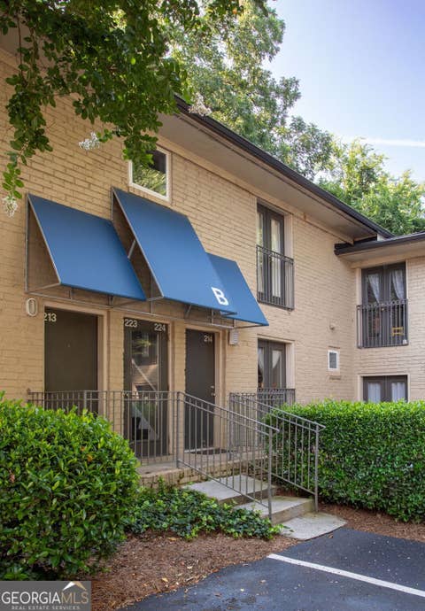 Photo of 2023 Oakview Road SE #223, Atlanta, GA 30317 (MLS # 10817385)