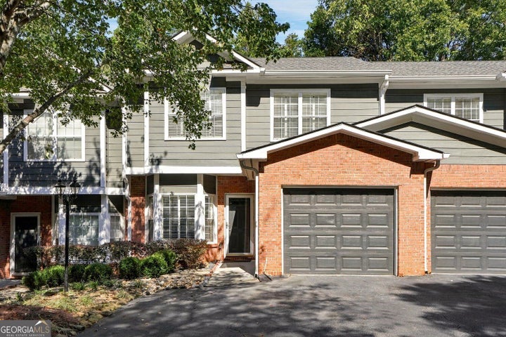 Photo 1 of 25 — 2680 Pine Tree RD NE 6, Atlanta, GA 30324