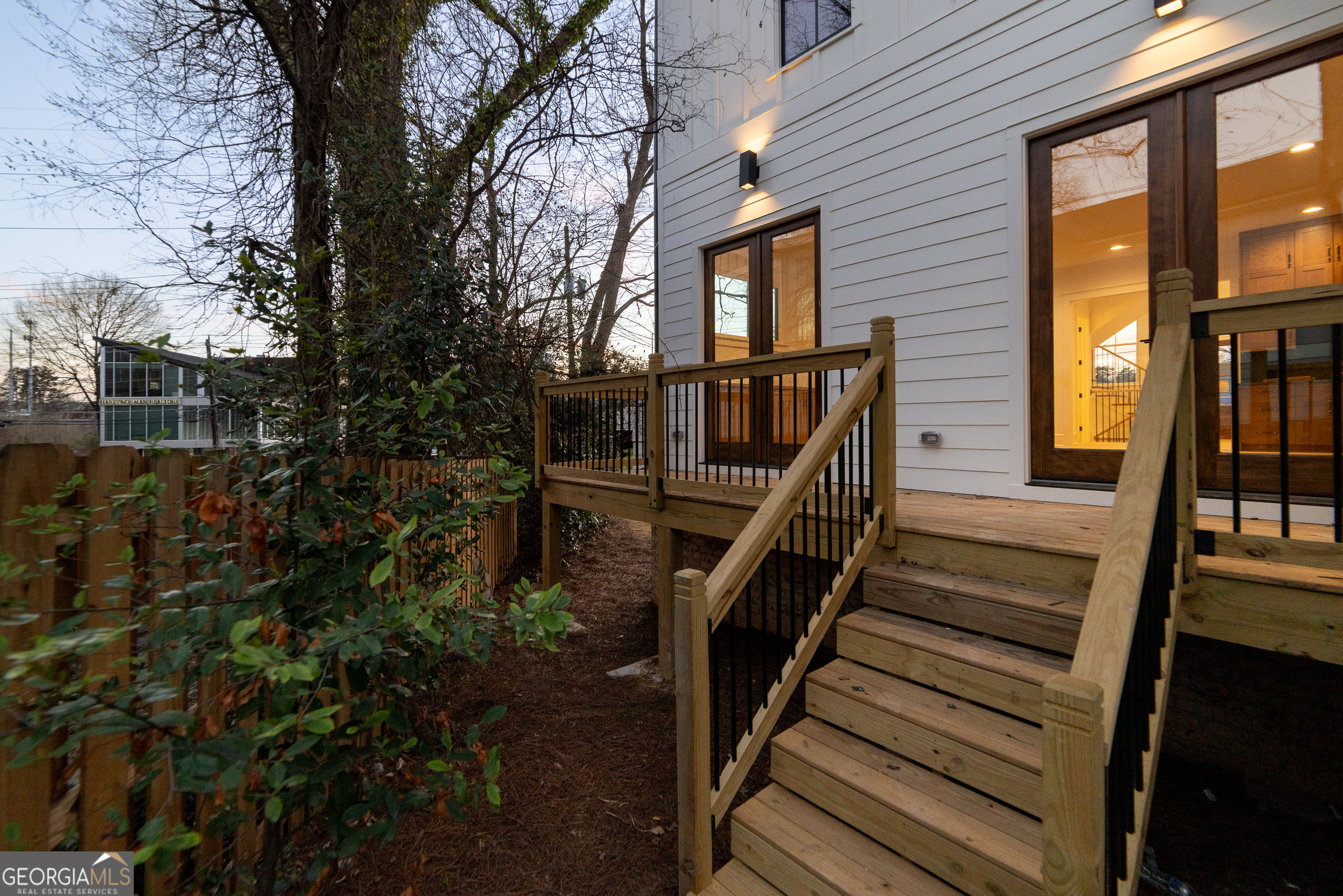 581 Sherwood RD NE