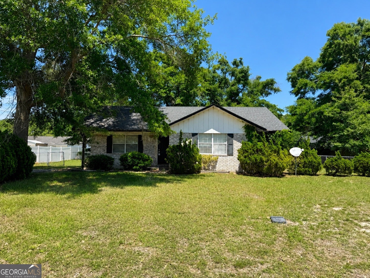 61 Kyle LN