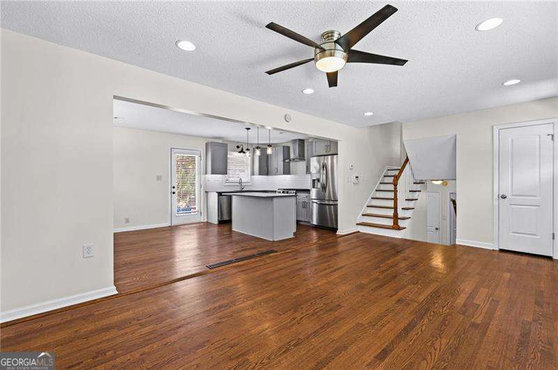 2497 Whites Mill Ln