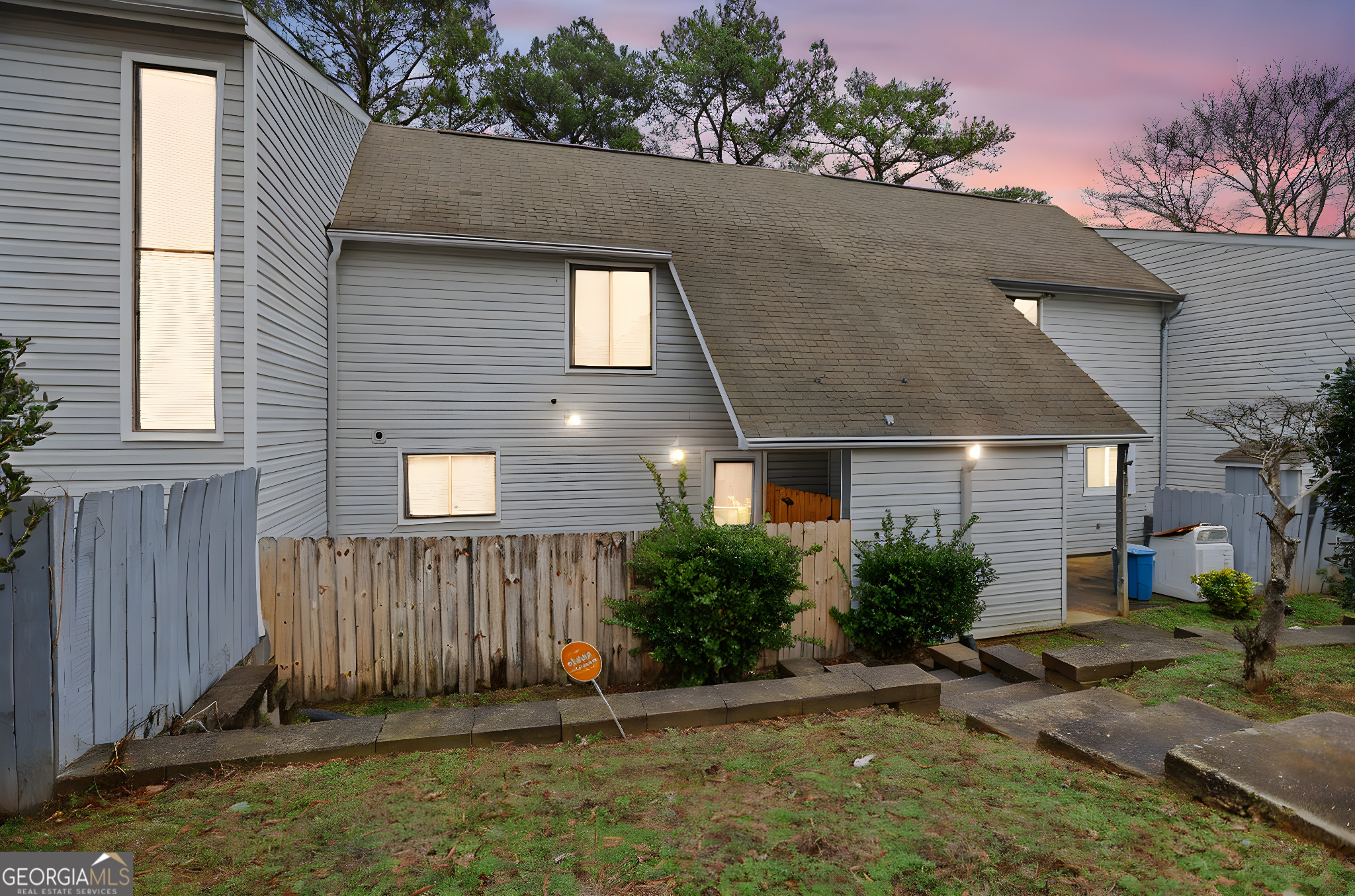 273 Country Club DR