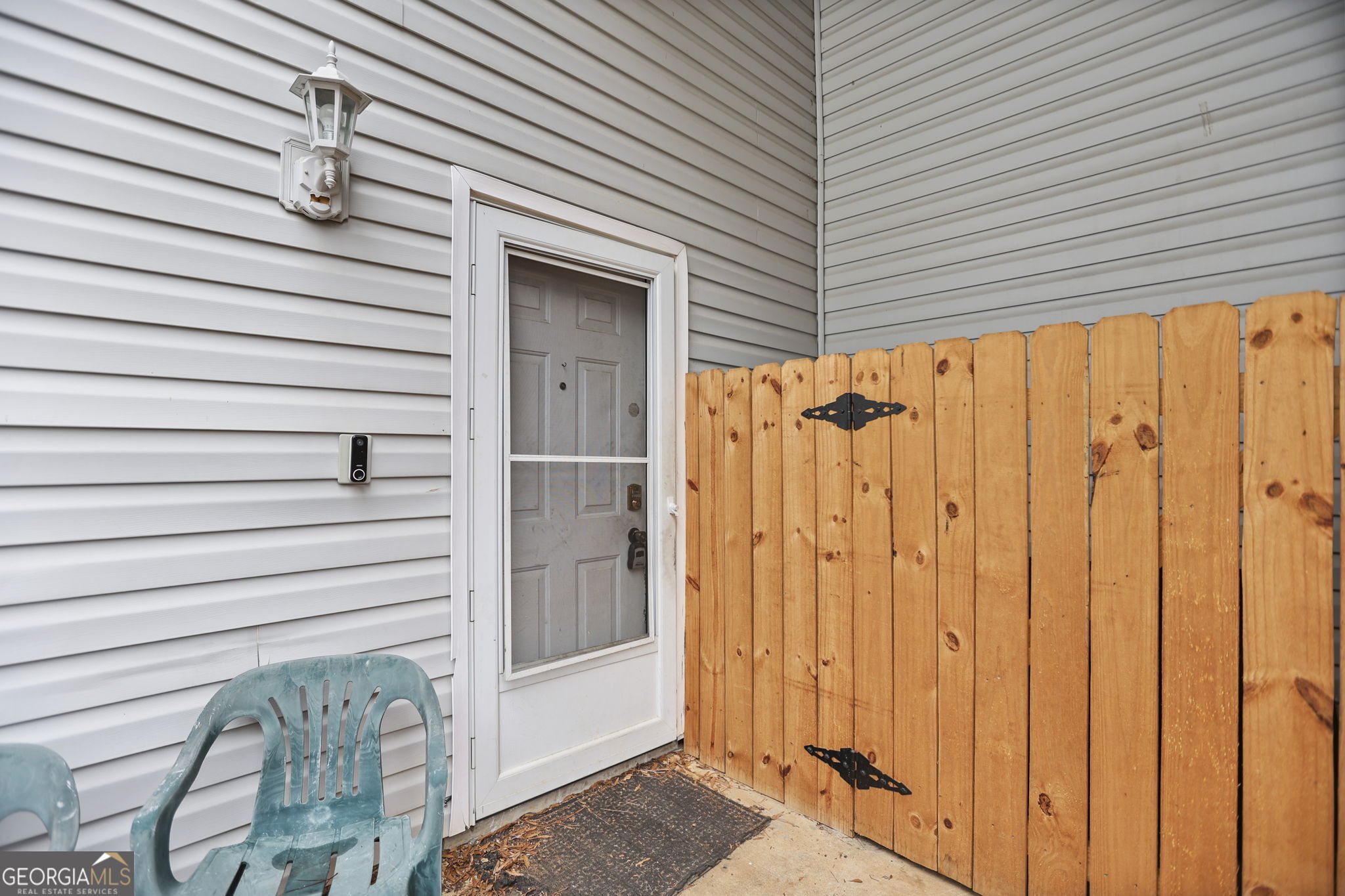273 Country Club DR