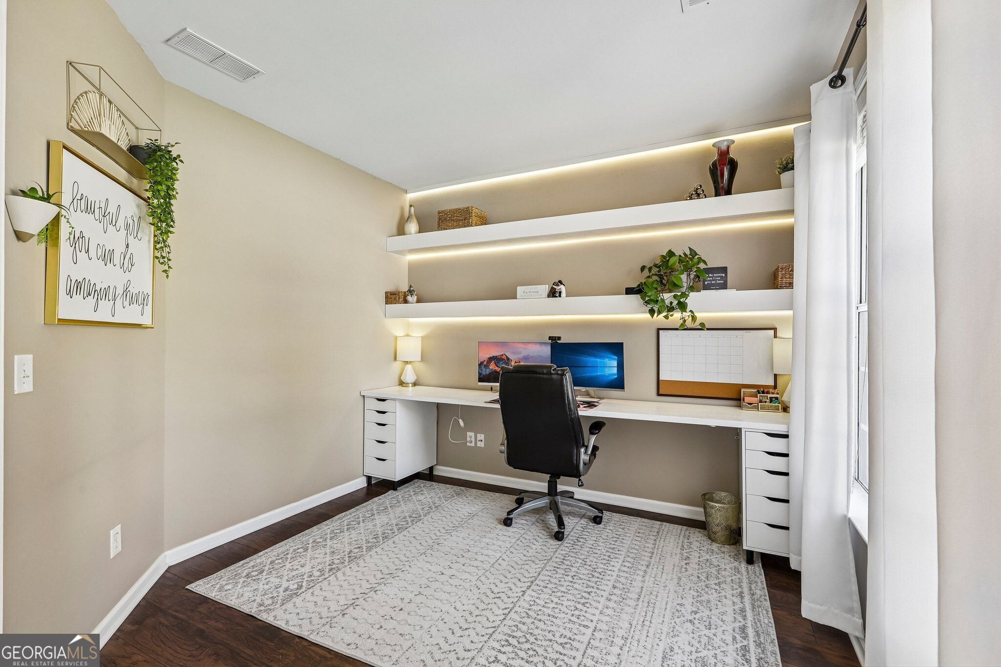 5052 Raventhorpe CT