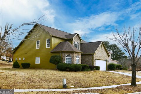 A home in Fairburn