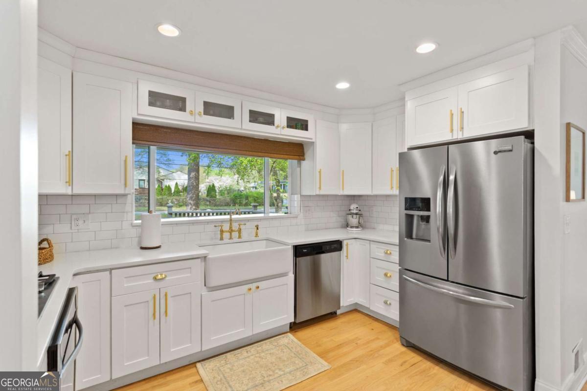 3371 King Springs RD SE