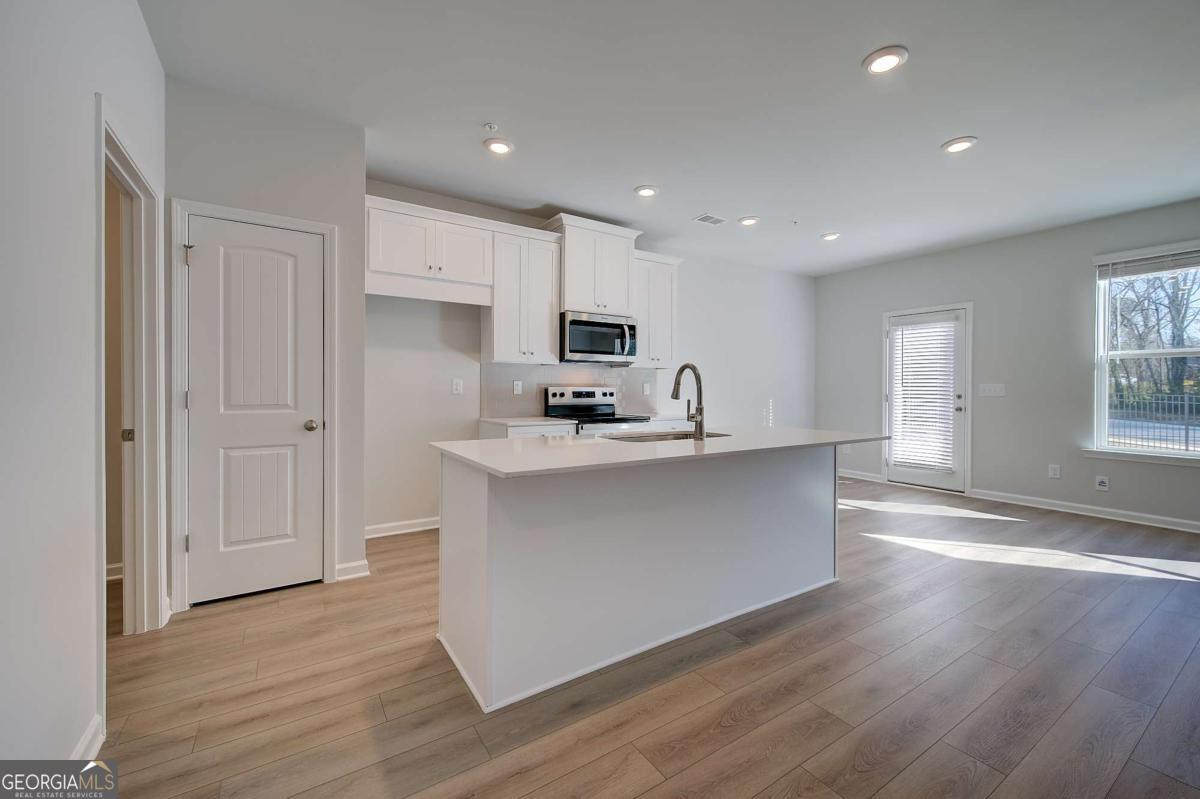 8098 Tiger WAY